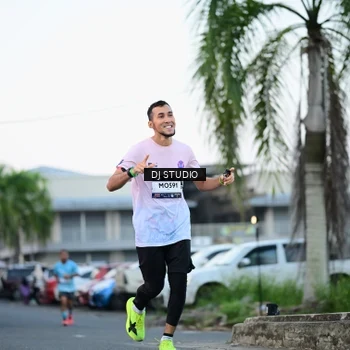 Runner Photo 7904142