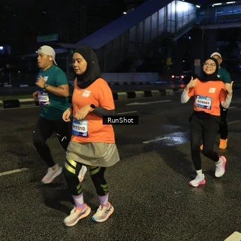 Runner Photo 7904144