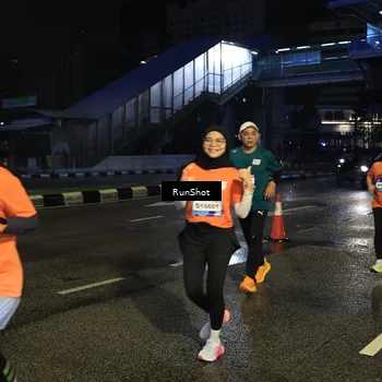 Runner Photo 7904147