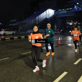 Runner Photo 7904153