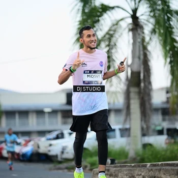 Runner Photo 7904156