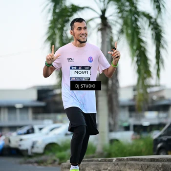 Runner Photo 7904159