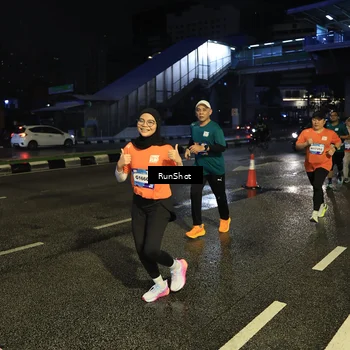 Runner Photo 7904160