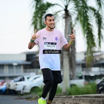 Runner Photo 7904163