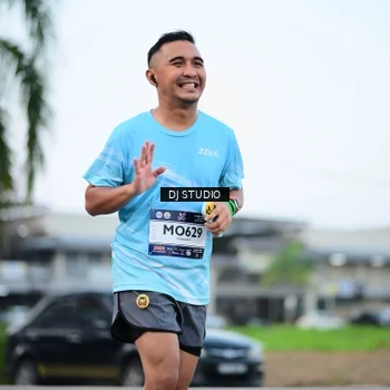 Runner Photo 7904168