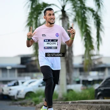 Runner Photo 7904172