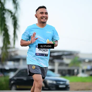 Runner Photo 7904173