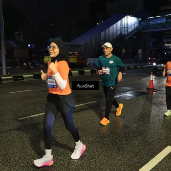 Runner Photo 7904177