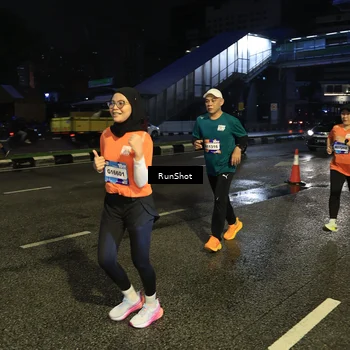 Runner Photo 7904178