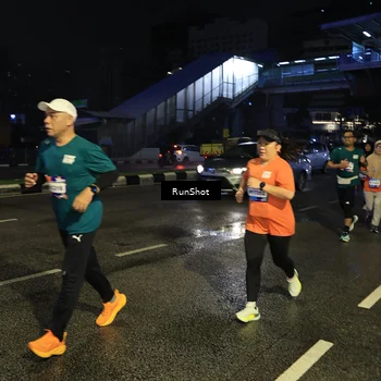 Runner Photo 7904182