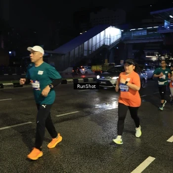 Runner Photo 7904183