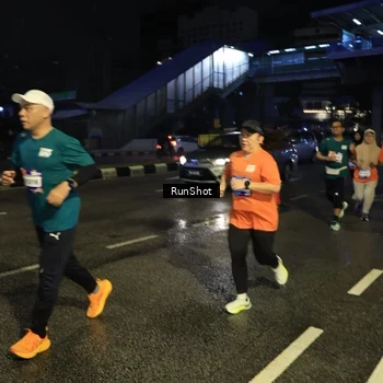 Runner Photo 7904187