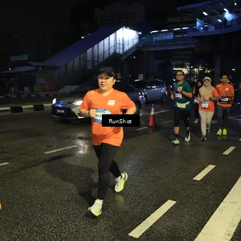 Runner Photo 7904201