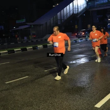 Runner Photo 7904215