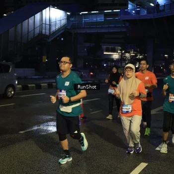 Runner Photo 7904220