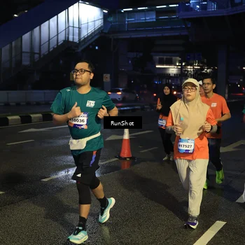 Runner Photo 7904232