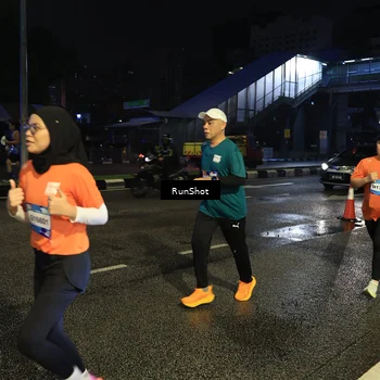Runner Photo 7904246