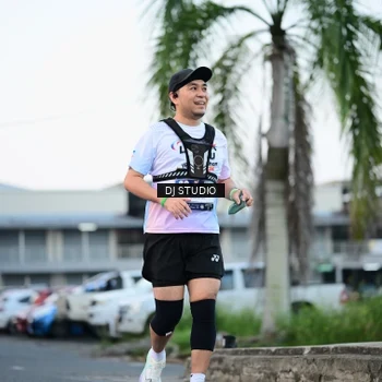 Runner Photo 7904252