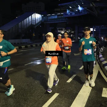 Runner Photo 7904255