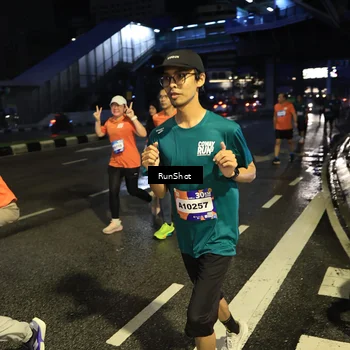 Runner Photo 7904258