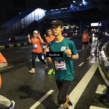 Runner Photo 7904262