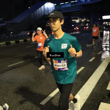 Runner Photo 7904264