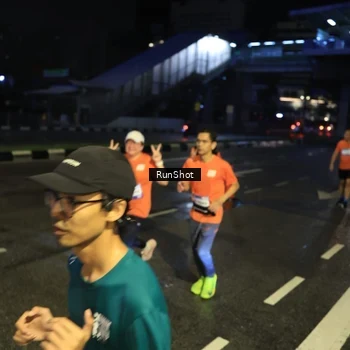 Runner Photo 7904265