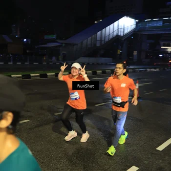 Runner Photo 7904272
