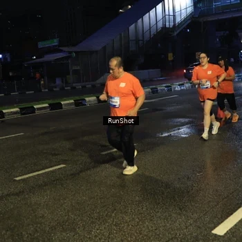 Runner Photo 7904280