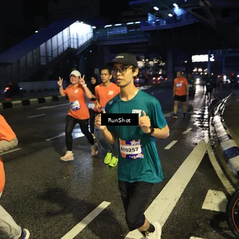 Runner Photo 7904291