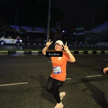 Runner Photo 7904302