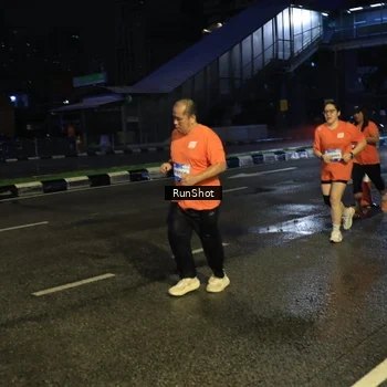 Runner Photo 7904311