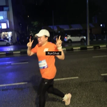 Runner Photo 7904323