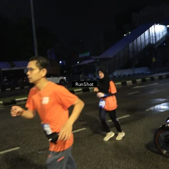 Runner Photo 7904336
