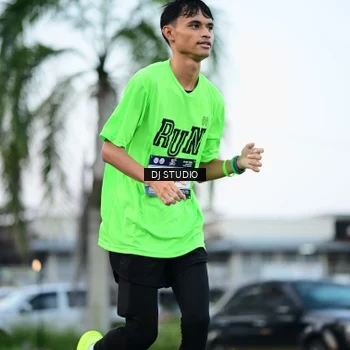Runner Photo 7904354