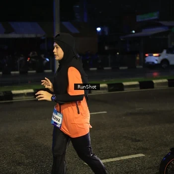 Runner Photo 7904363