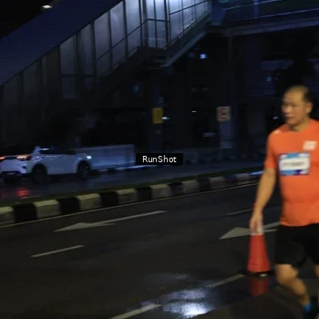 Runner Photo 7904367