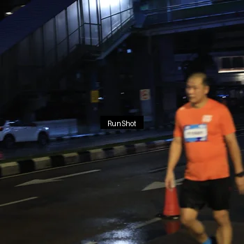 Runner Photo 7904369