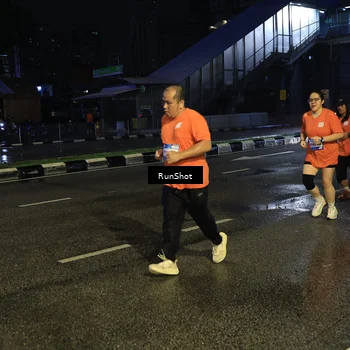 Runner Photo 7904371