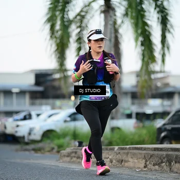 Runner Photo 7904372