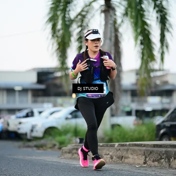Runner Photo 7904376