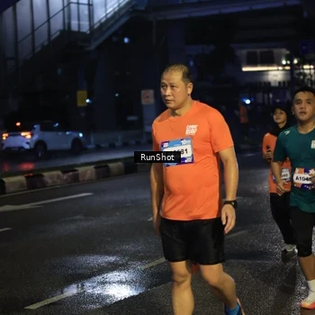 Runner Photo 7904381