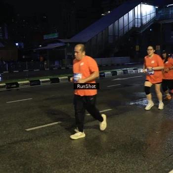 Runner Photo 7904385