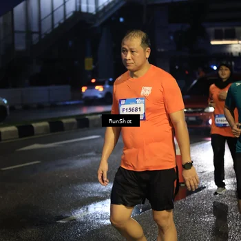 Runner Photo 7904386
