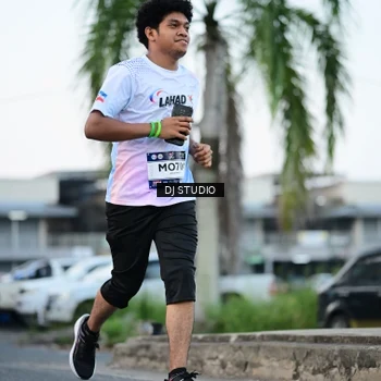 Runner Photo 7904396