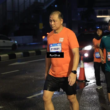 Runner Photo 7904398