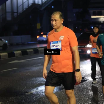 Runner Photo 7904399