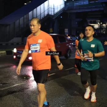 Runner Photo 7904405