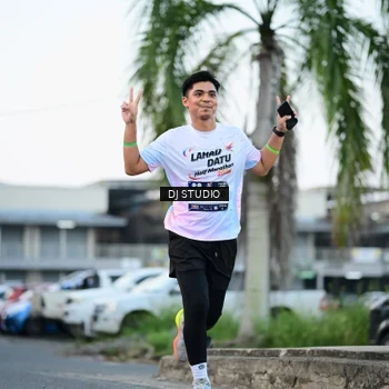 Runner Photo 7904418