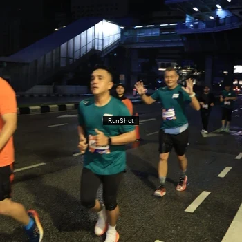 Runner Photo 7904424